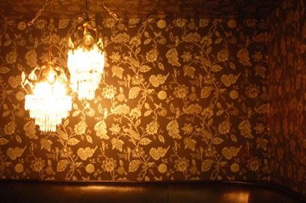 downstairs_bar_old_oven_t620.jpg