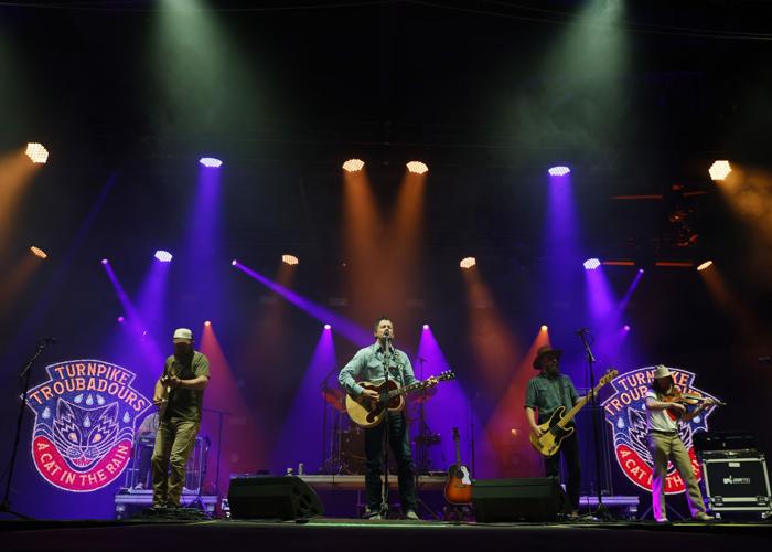 100623 Turnpike Troubadours g 02.jpg