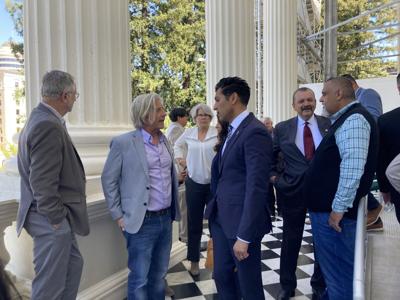 Rivas with local electeds