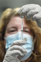 -VACCINE_03.JPGRIC0034987951