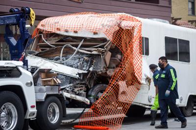 Vehicle crashes into Monterey Bay Aquarium