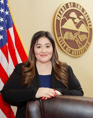 Image for display with article titled Elections Mean Greenfield Will Have Two New Faces on City Council.