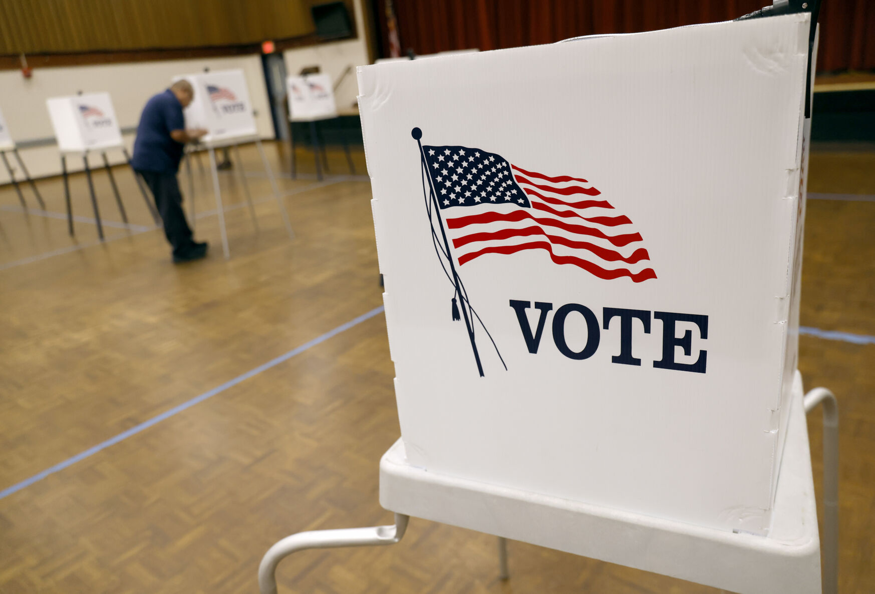 web photo 5/4 - voting