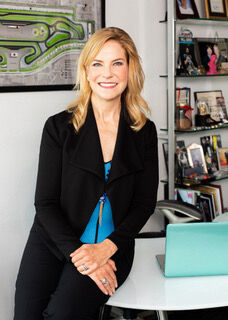 Lauri Eberhart