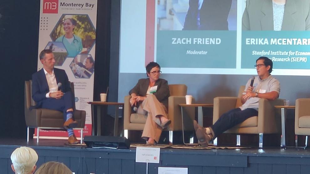 The dangers and opportunities of AI are pondered at a forum.