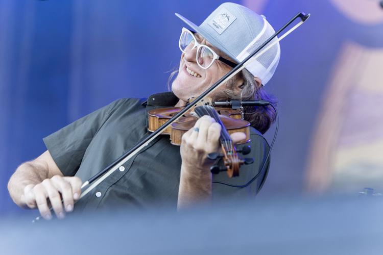 20231008R_R_The_Infamous_Stringdusters_01.jpg