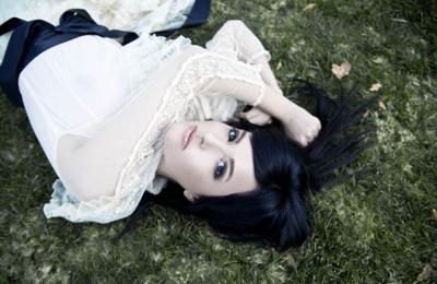 Armed with an unusual instrument, Eliza Rickman conjures up a one-of-a-kind sound.  