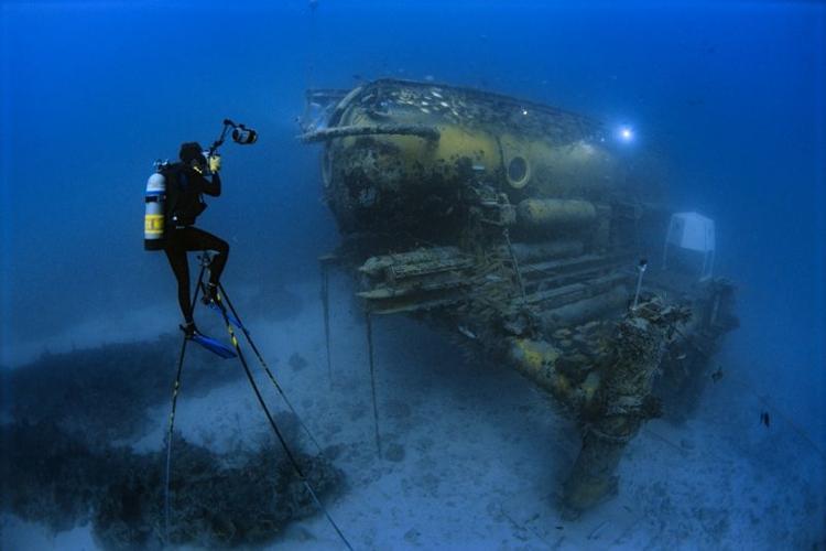 Skerry-GiantUnderwaterTripod.CR_MarkConlin.jpg