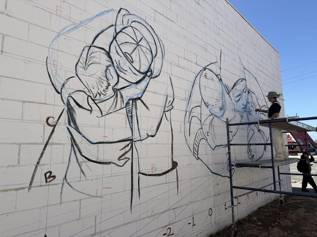 Organizacion Hijos del Sol inicia dos murales en Salinas.