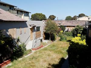 Image for display with article titled Monterey Property Owner Maneuvers to Delay Sale of His Blighted Property From Prison.