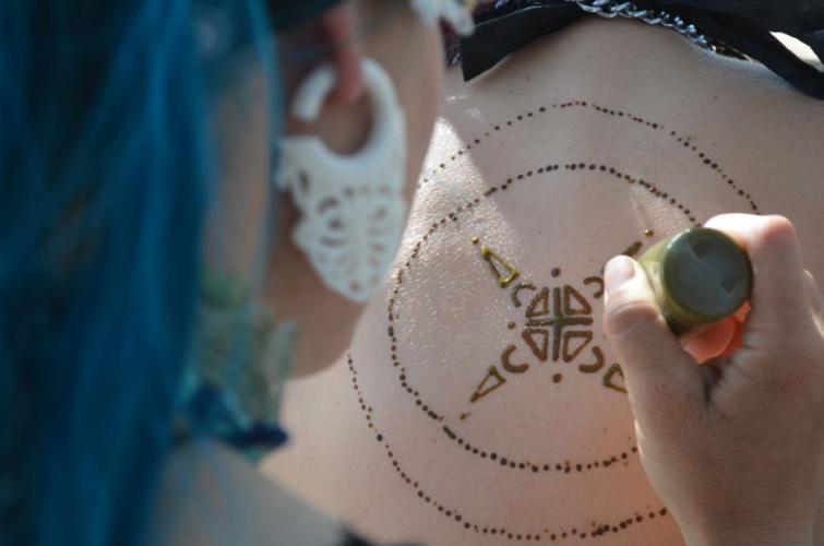 Henna with friends.JPG