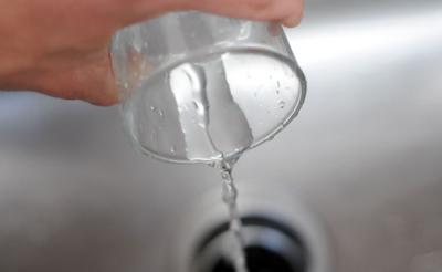 Investment bank warns of potential problems with structure of desal project.  