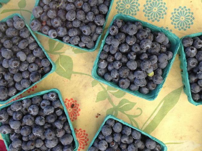 Carmel Farmers Market bluberries