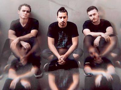 Strawberry Girls and The Modern Life do standout live local music at Casa Sorrento.