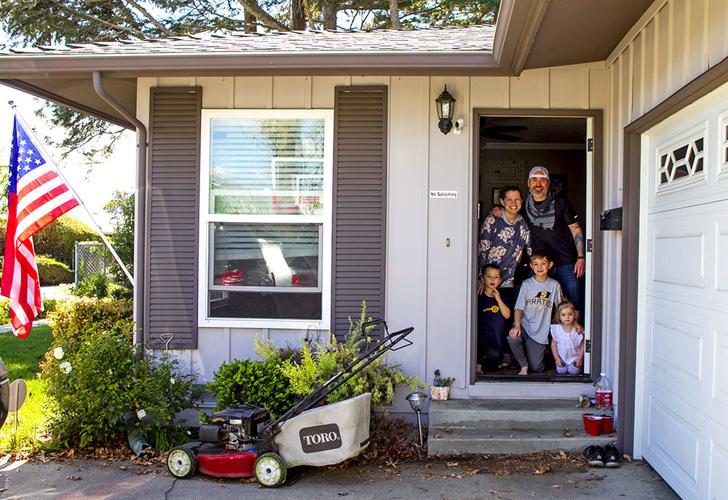 Jeff, Ariel and family - PS 7.jpg