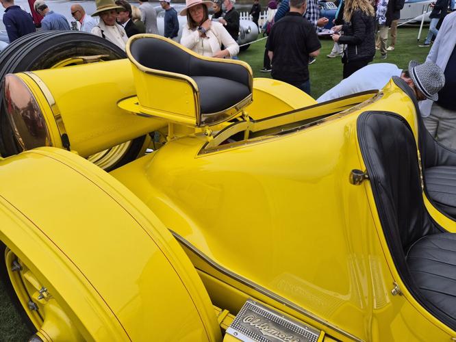 Single rumble seat