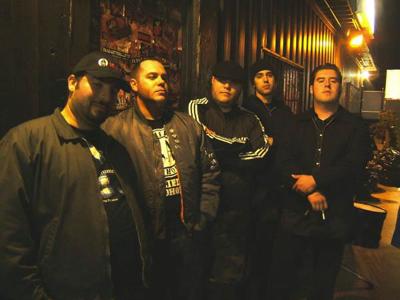 Onetime King City boy’s Los Dryheavers open for Basque punks Des-Kontrol at Lava Lounge.  