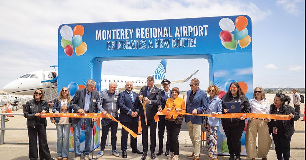 A dispatch from the skies on the inaugural direct flight between Chicago and Monterey.