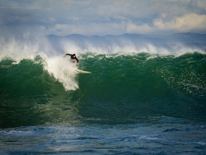 Lovers Point surf2