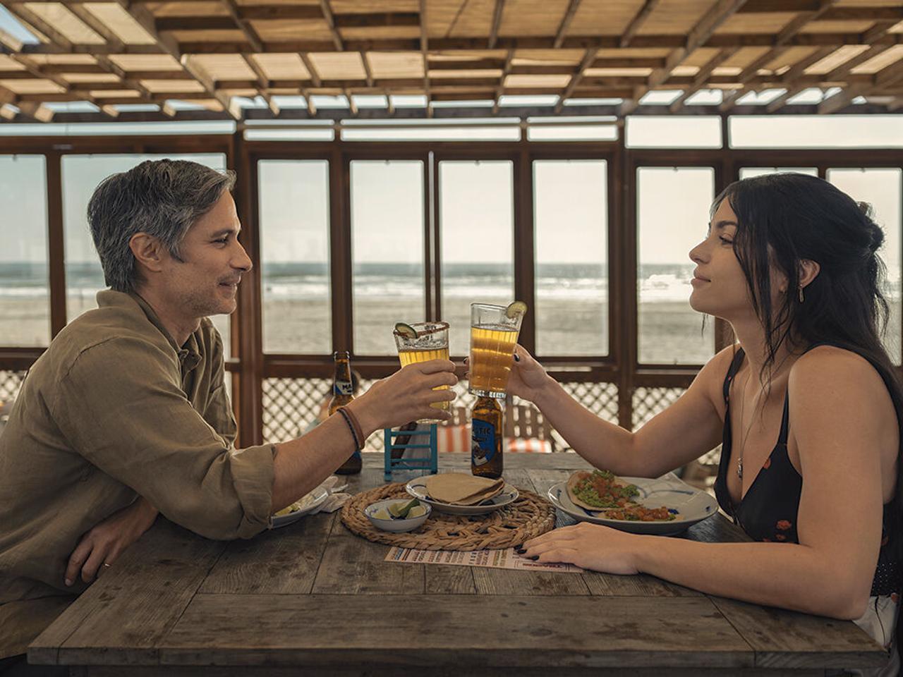 Una nueva serie de Netflix, escrita por dos profesores de CSUMB cuestiona los estereotipos y la vida