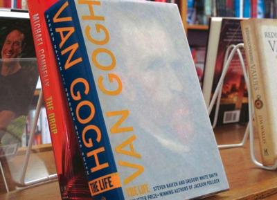 Touring 10 of the best books of 2011.  