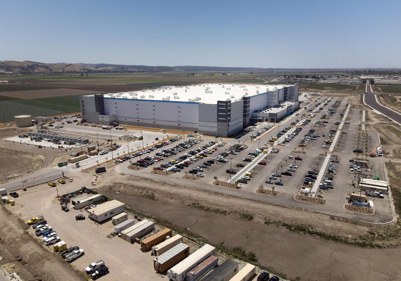 The arrival of Amazon ushers in the Silicon Valley era of Salinas, and all the impacts that come with it.
