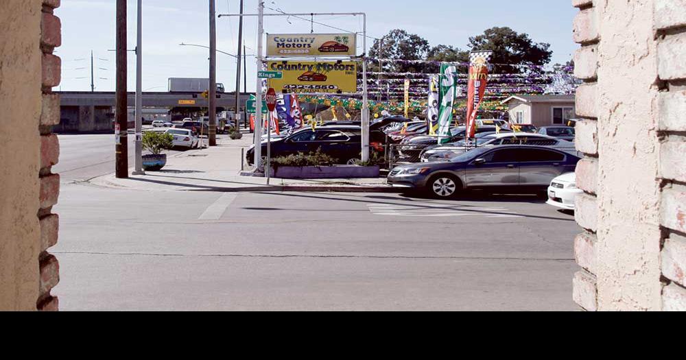 To ease tensions with Ciclovía, a testdrive area aims to keep car