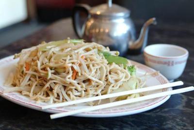 After 40 Years, Chong’s features the familiar dishes and some special cuisine from south China.  
