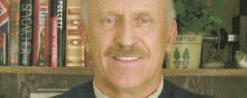 Real-life spy speaks at annual Author’s Dinner in Seaside.  