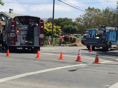 PG&E workers