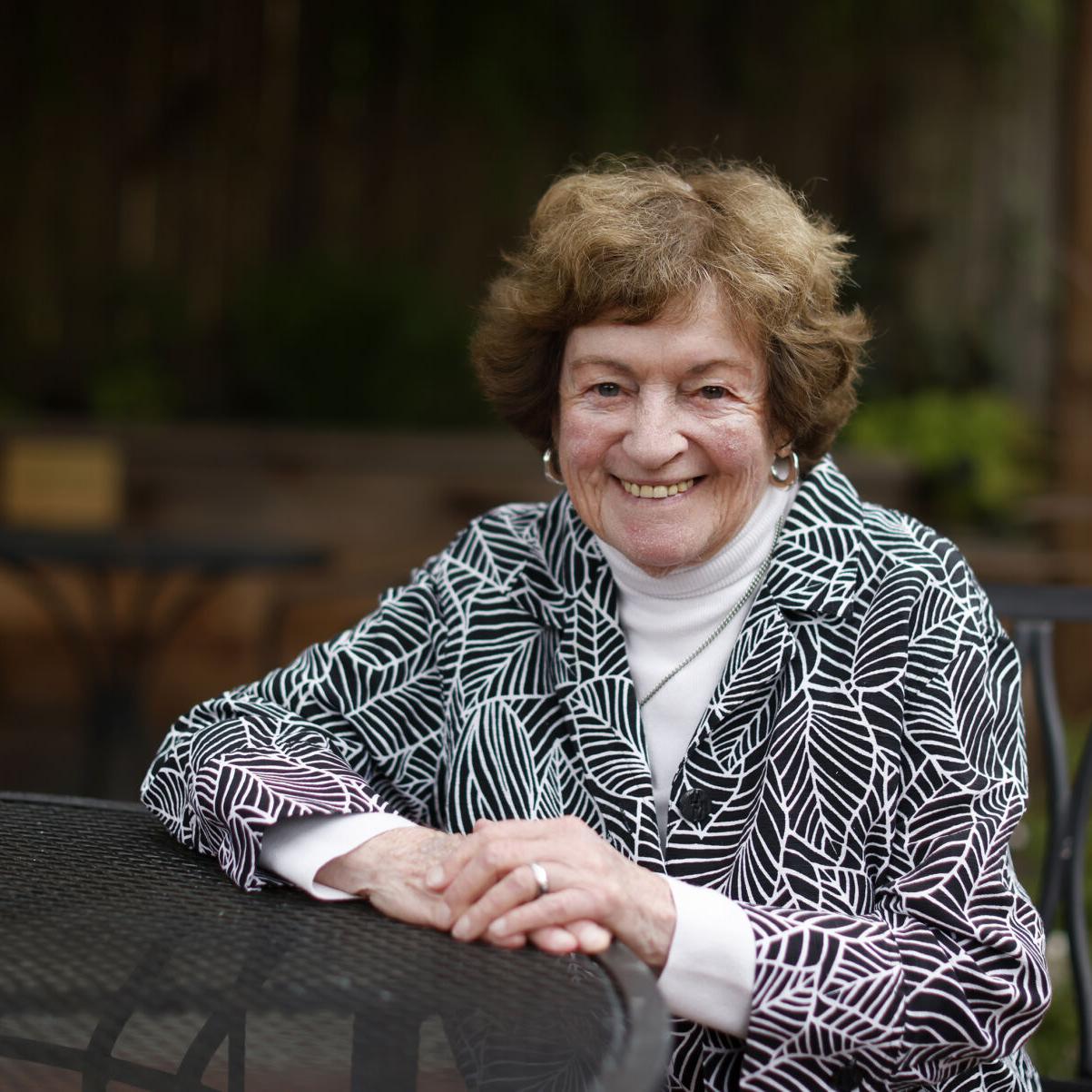 A memoir instructor encourages people to write down their life's ...