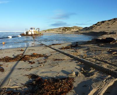 Dredge boats