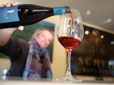 •Morsels-WinePour