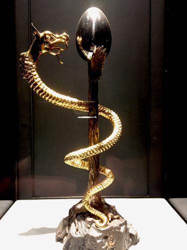 Dali Serpent