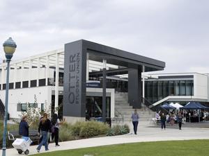 Image for display with article titled CSUMB Offers a 'Back-Up Scholarship' and the State Creates a Workaround in the Wake of Major FAFSA Delays.