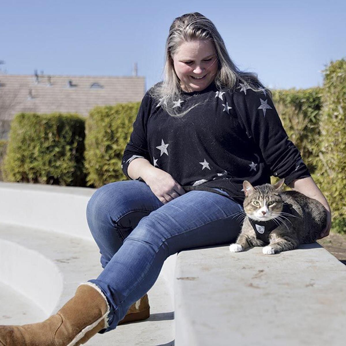 A small foundation that helps with medical costs for urgently ill animals  has found its niche. | 831 (Tales from the Area Code) |  