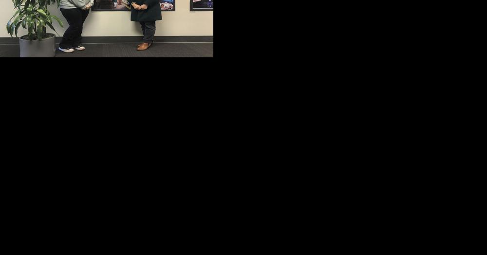 Seaside High School digital media students show off their skills in an exhibit at the airport. - Vimarsana News