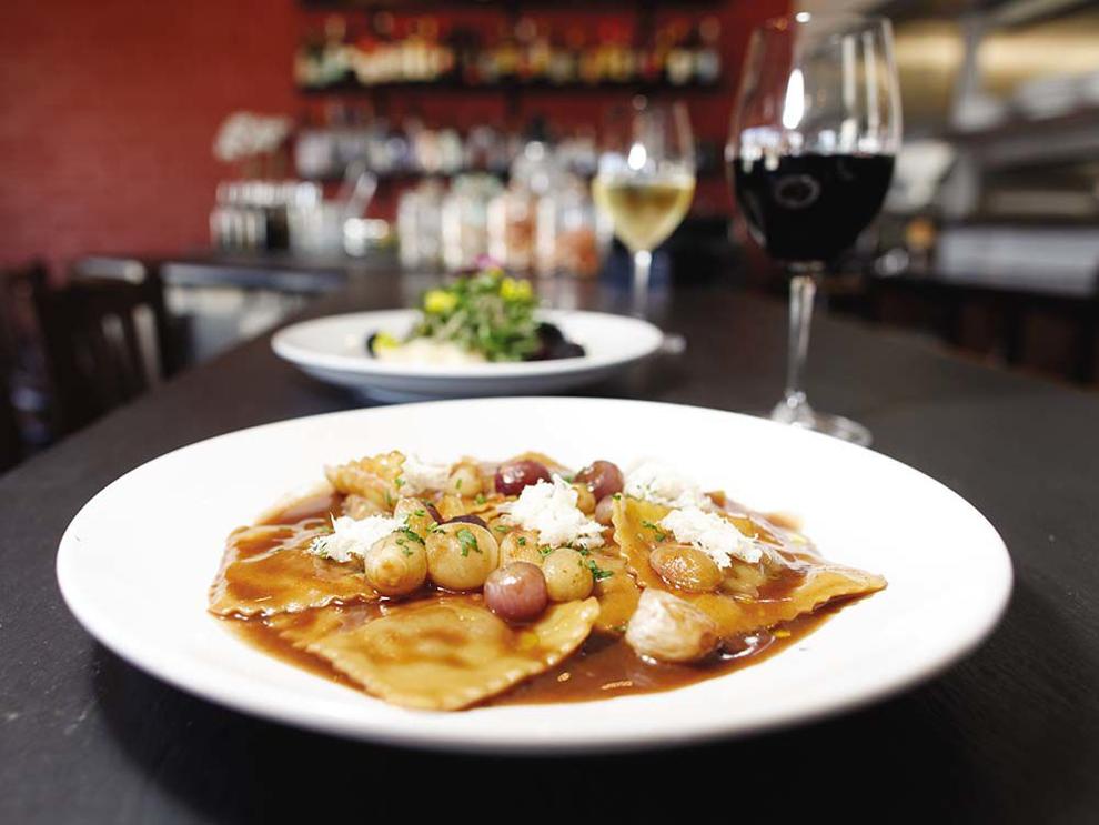 Mezzaluna Pasteria and Mozzarella Bar Food Reviews