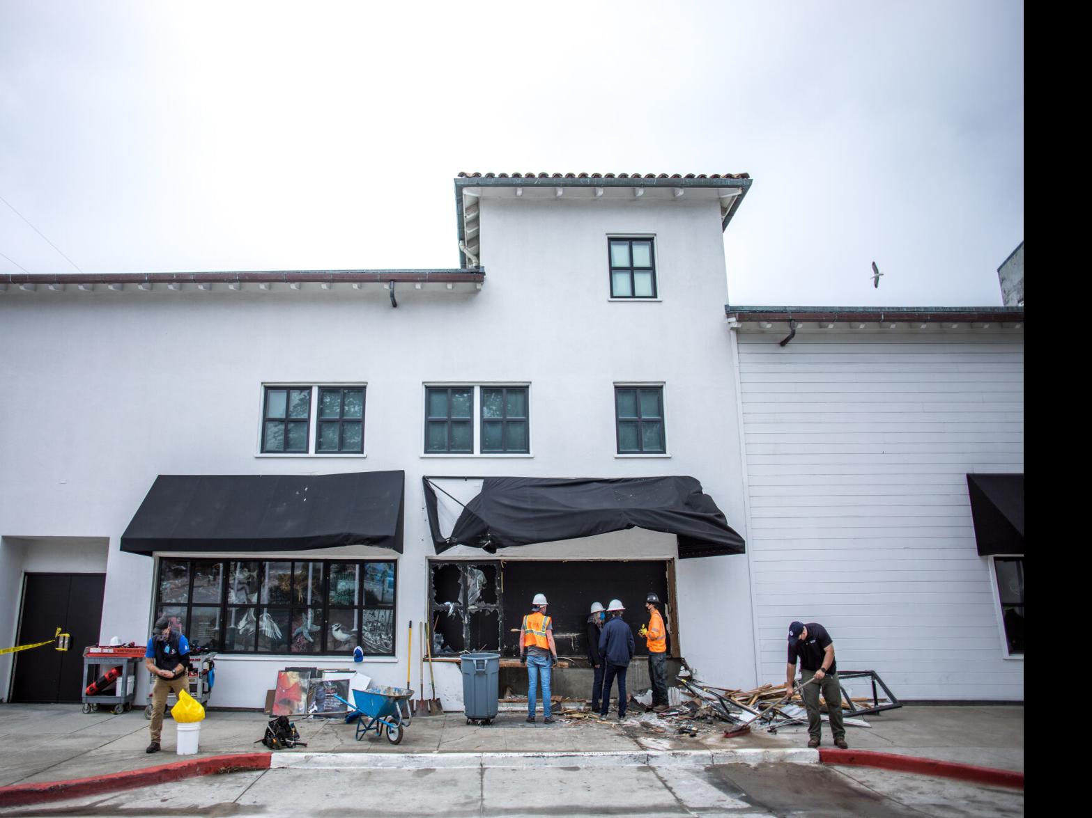 Vehicle Crashes Into Monterey Bay Aquarium Damaging Building In A Hit And Run News Montereycountyweekly Com