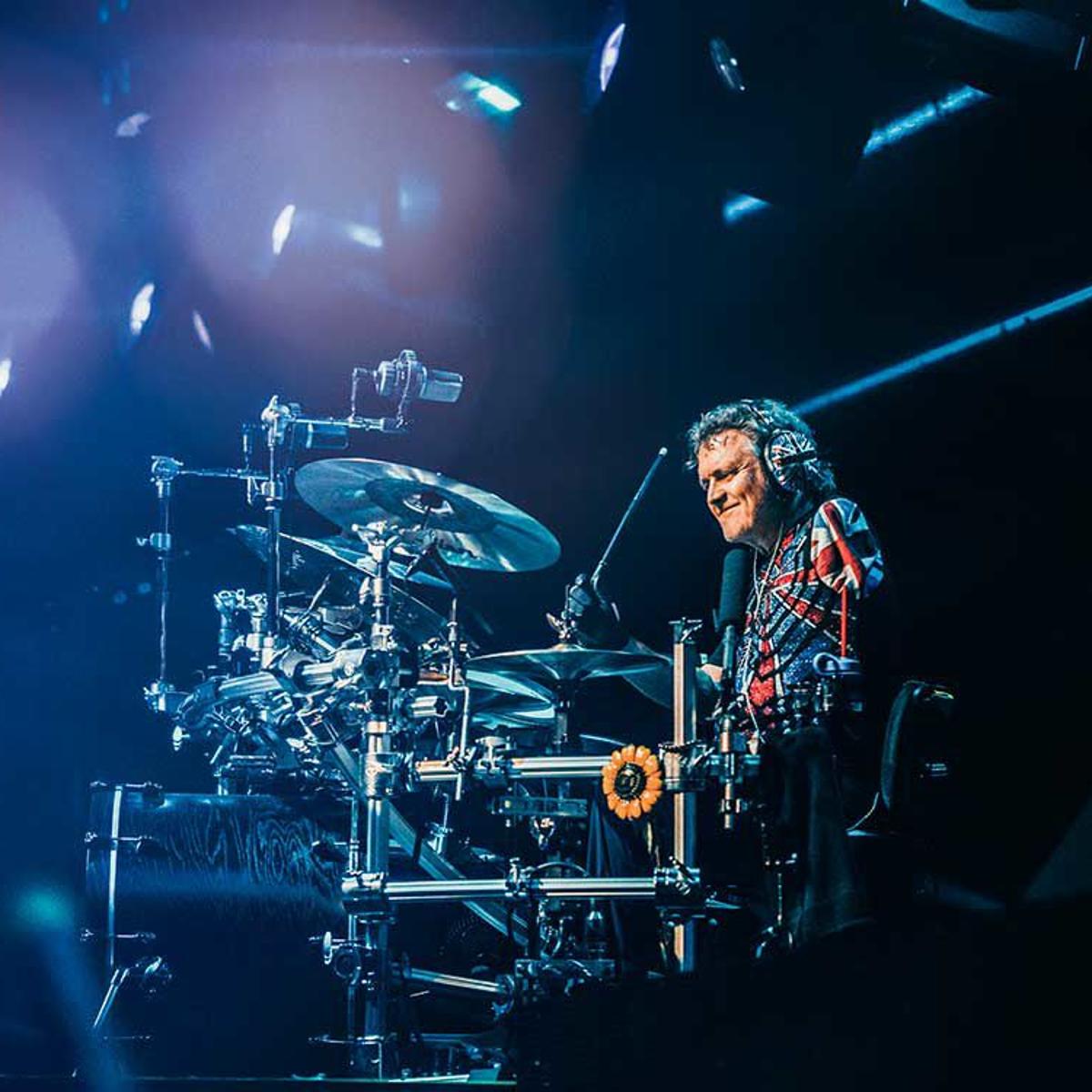 Legendary Def Leppard Drummer Plays For Those Suffering Ptsd Veterans Music Montereycountyweekly Com Legendary Def Leppard Drummer Plays For Those Suffering Ptsd Veterans Music Montereycountyweekly Com