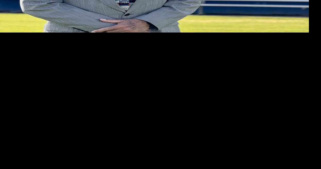 St. James names football stadium in honor of former coach Jimmy Perry ...