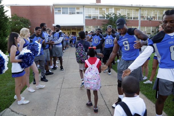 Faulkner University welcomes Davis Elementary students back to