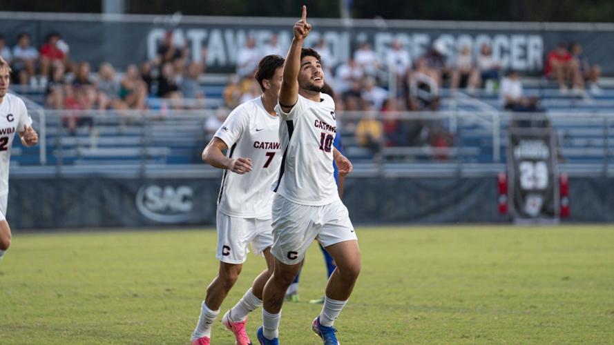 Men’s Soccer Routs Virginia State, 8-0, Extends Win Streak to Five