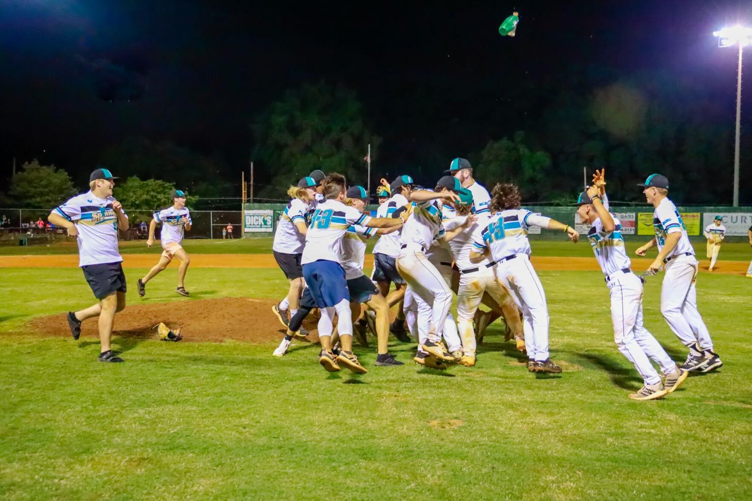BASKING IN THE GLOW: Mooresville Spinners win third Southern Collegiate