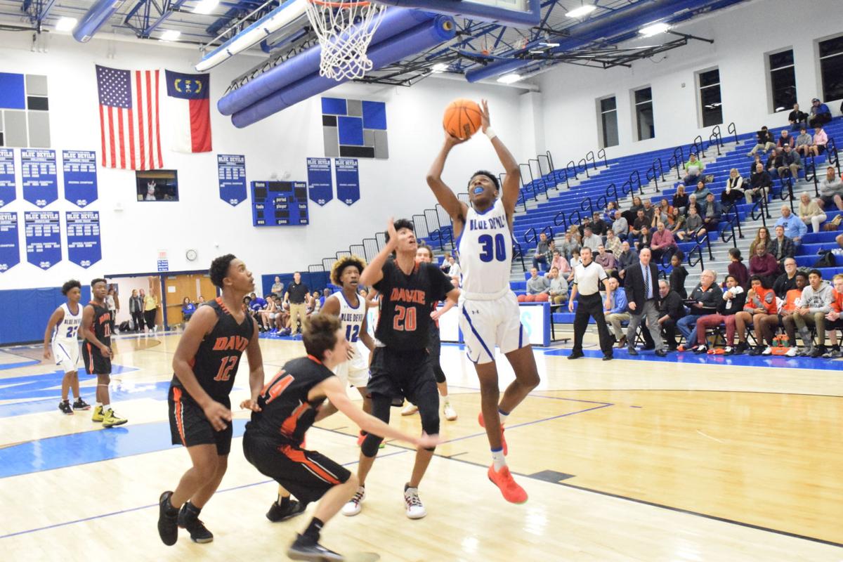 Mooresville Hopes Timing Helps Beat I Meck Play Clock High