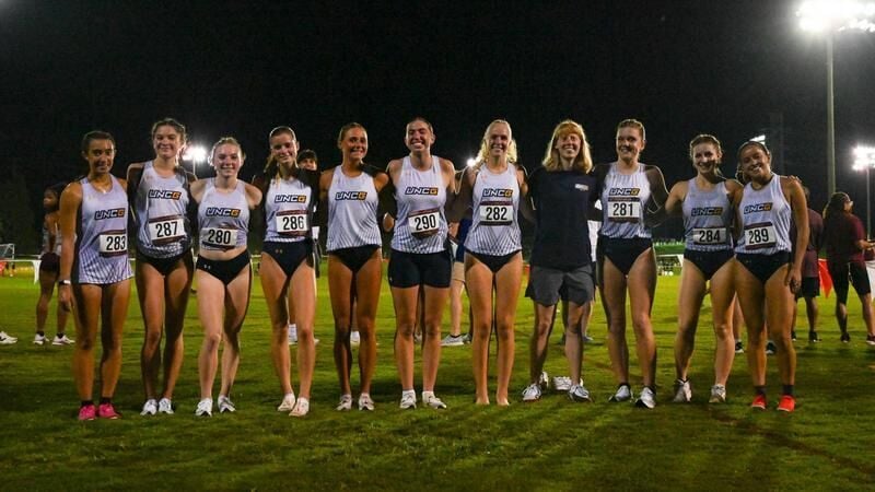 Women's Cross Country Takes Fifth at the Elon Friday Night Lights Meet