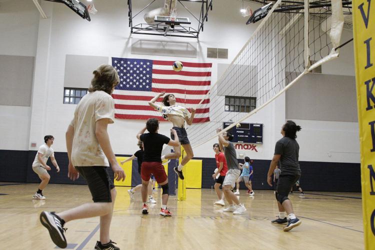 South Iredell a leader in push to grow men’s high school volleyball
