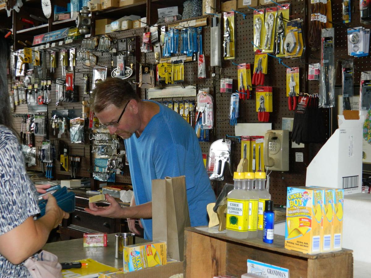 SPECIAL FATHER’S DAY Turner Hardware brings family touch to longtime