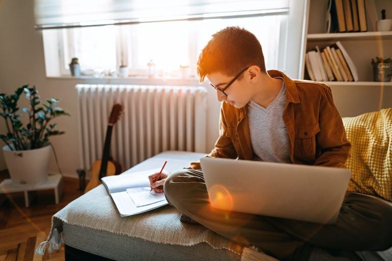 Experts agree that students shouldn't base their gap-year decision on potential wage loss alone.