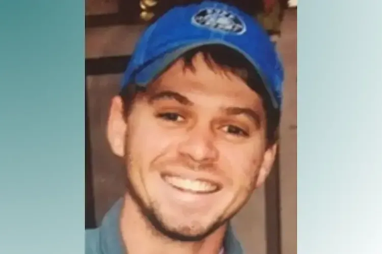 Scholarship for Starmount High School graduates memorializes young father, business owner